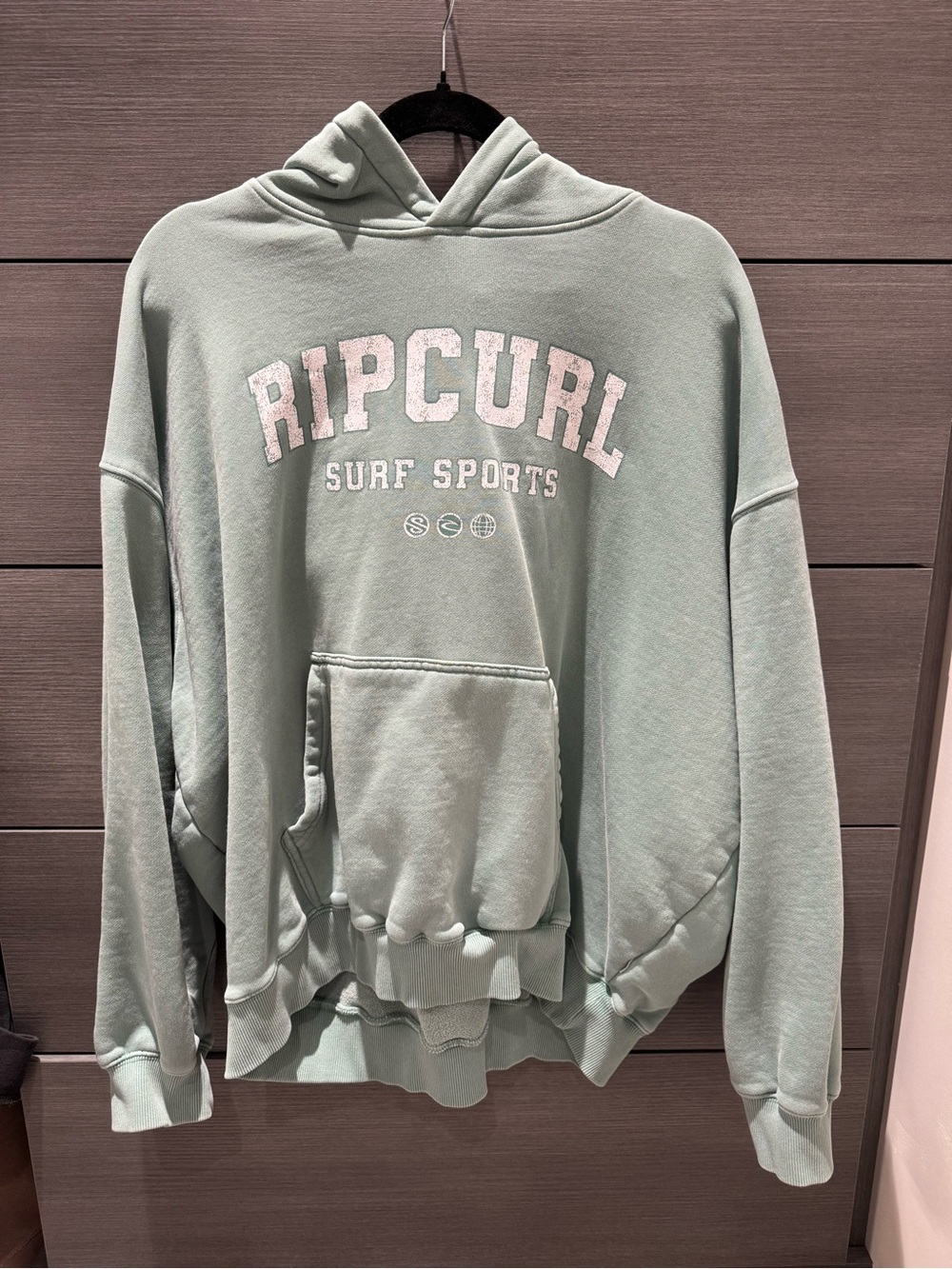 VARSITY SPORTS OVERSIZED
HOOD